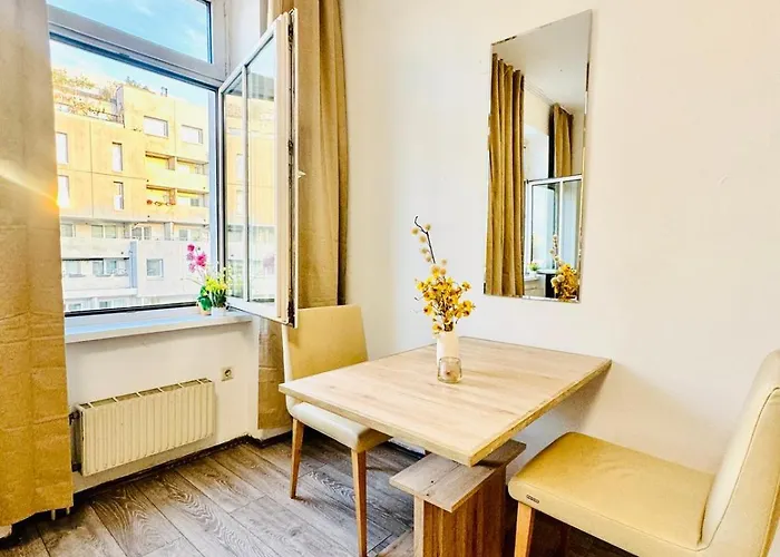 Cozy 3br For Up To 9p, 10 Min To Fac Platz Apartment Vienna