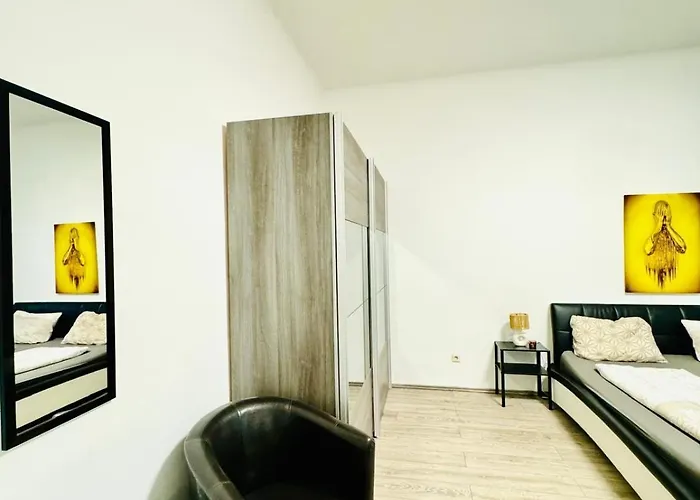 Apartment Cozy 3br For Up To 9p, 10 Min To Fac Platz