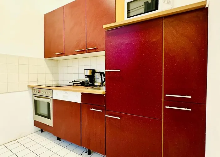 Cozy 3br For Up To 9p, 10 Min To Fac Platz Apartment *