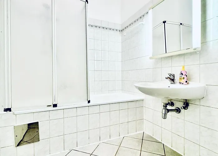 Cozy 3br For Up To 9p, 10 Min To Fac Platz Apartment Vienna